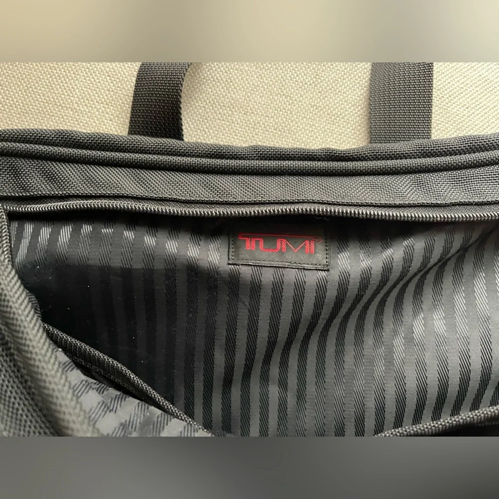 Tumi Slim Nylon Ballistic Mini Laptop Ipad Computer Travel Bag In Black
